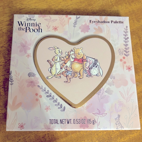Taste Beauty Other - Disney Winnie the Pooh Floral Shadow Palette